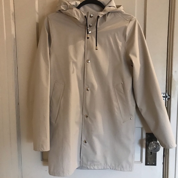Stutterheim LW Stockholm Raincoat - Light Sand - Picture 2 of 4